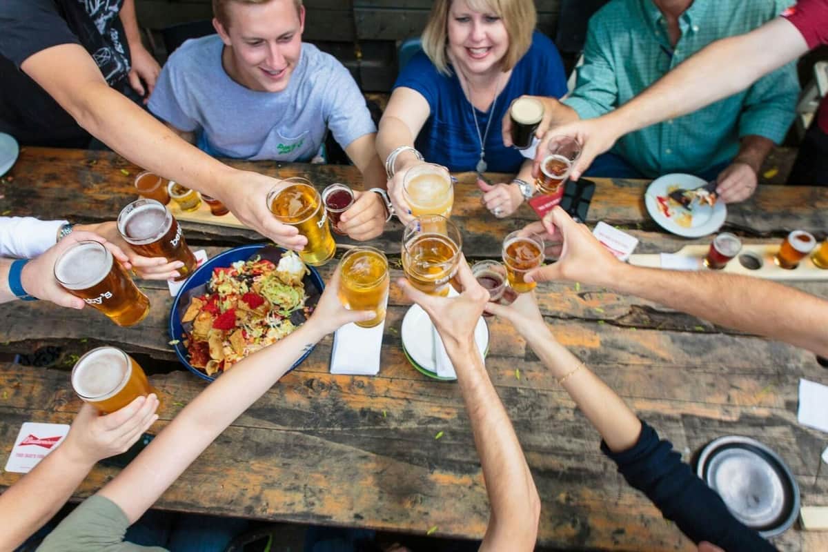 Toronto: Beers, Bacon & Butter Tarts Guided Food Tour Beer samples