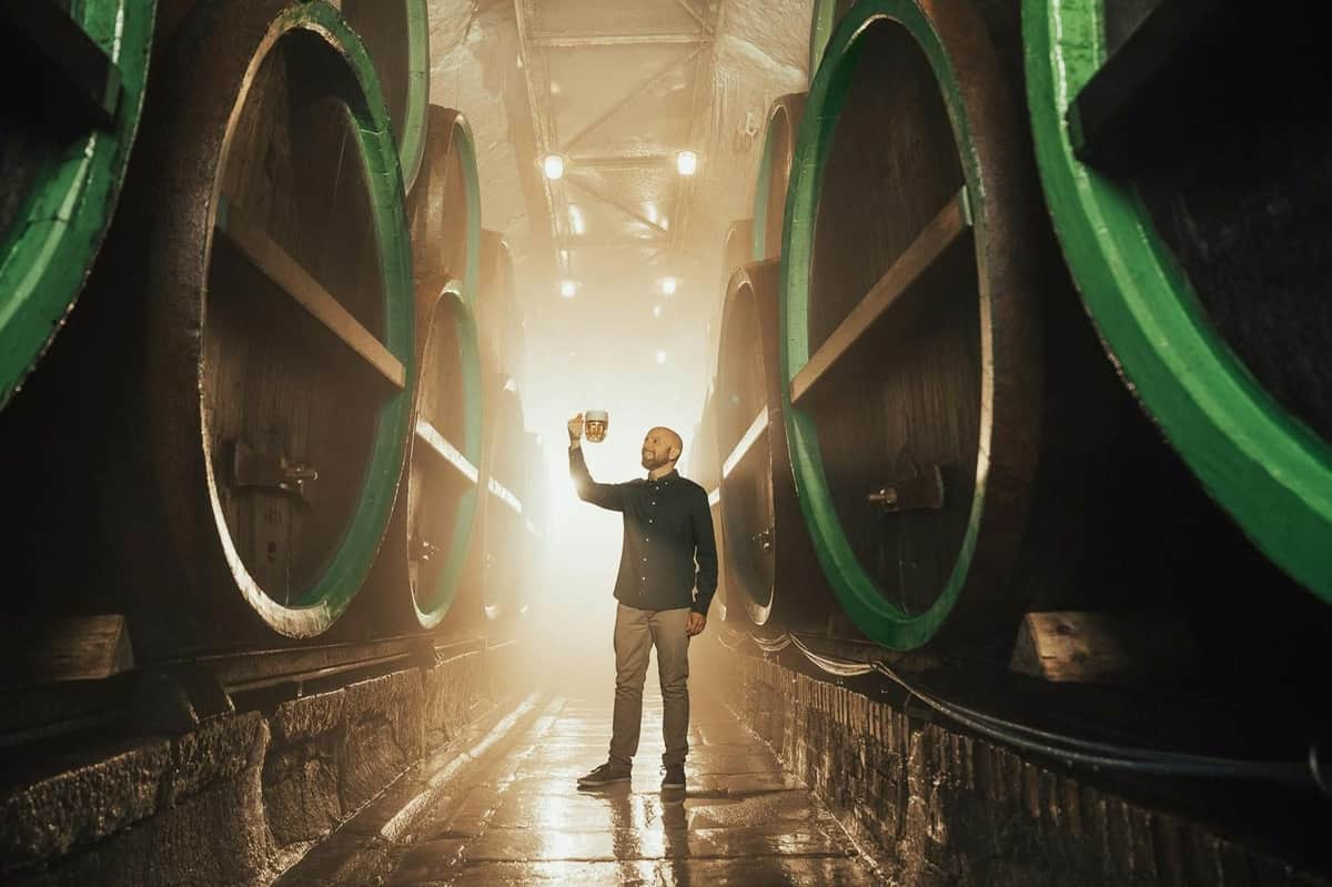 Pilsner Urquell Brewery: Guided Tour with Beer Tasting (Pilsen) Tasting unfiltered Pilsner Urquell beer in historical cellars