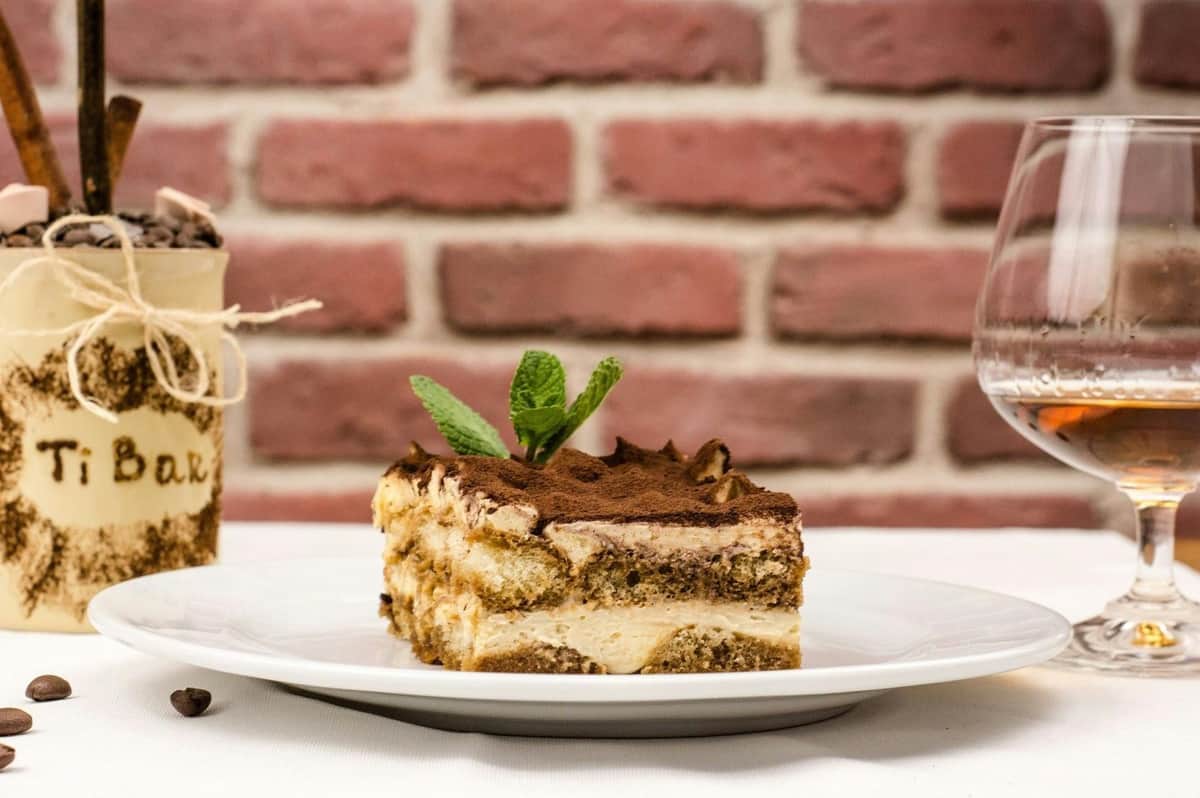 Milan: Small-Group Wine & Food Tour Tiramisu