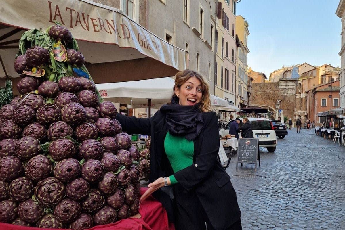 Rom: Campo De Fiori, Jüdisches Ghetto & Trastevere Food Tour Machen Sie einen Spaziergang durch die Stadt mit einheimischen Feinschmeckern. Lernen Sie von den Einheimischen, echte Rezepte und ihre Geschichte zu probieren.