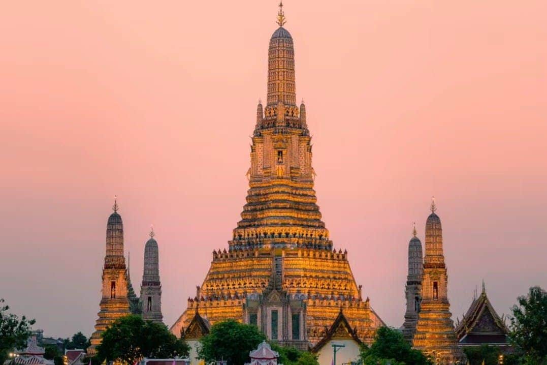 Bangkok: Tuk Tuk Night Tour + Meal in Chinatown Temple of Dawn