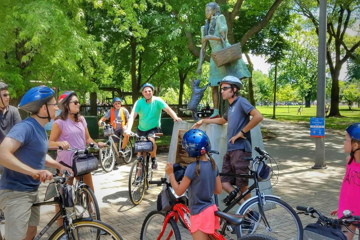 Tour à vélo des principales attractions de la famille et de la gastronomie