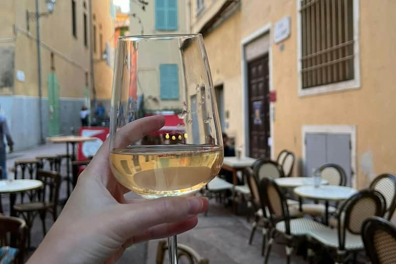 Nice: Guided Sunset Food Tour Provençal aperitif