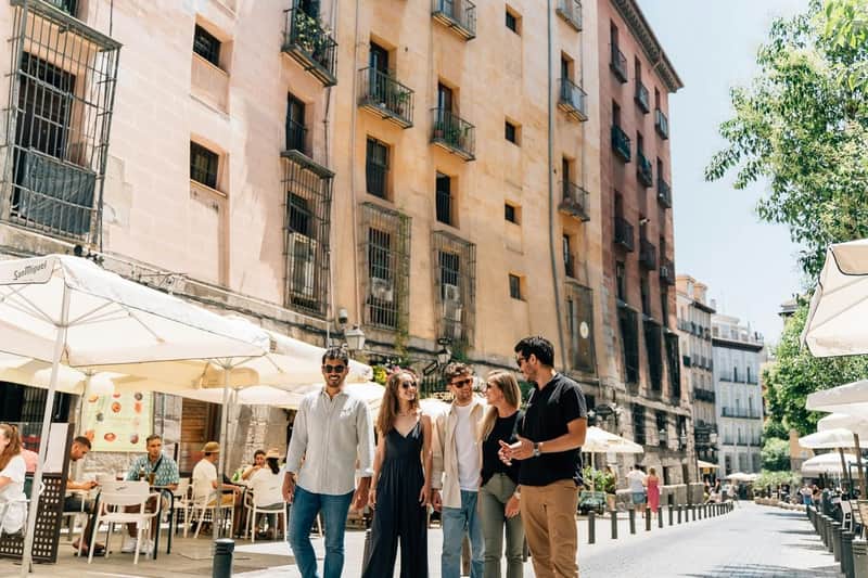 Madrid: Small-Group Guided Tapas Tour + Drinks Madrid: Small-Group Guided Tapas Tour + Drinks