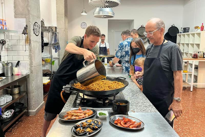Valencia: Paella Cooking Class, Tapas, Sangria & Ruzafa Market Visit